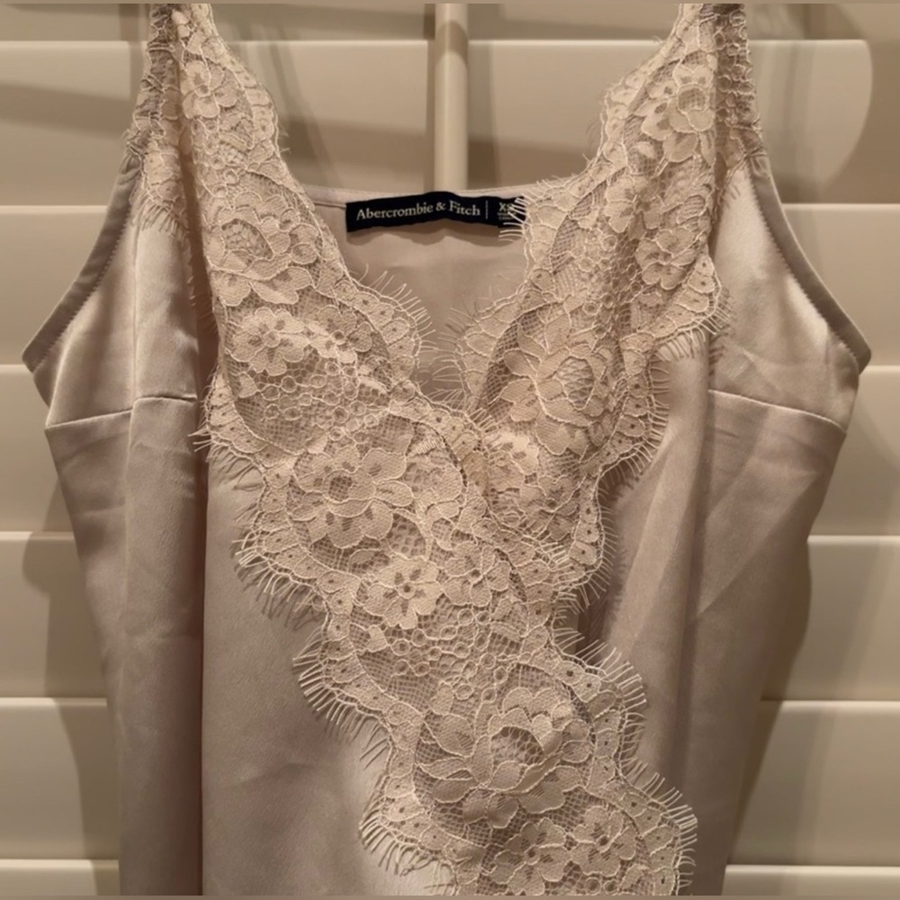 Champagne Abercrombie & Fitch XS spaghetti strap bodysuit. - Picture 3 of 3